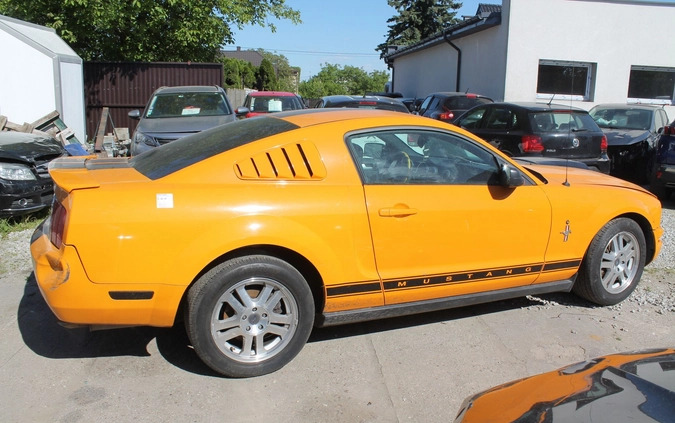 Ford Mustang cena 26900 przebieg: 174871, rok produkcji 2007 z Brwinów małe 46